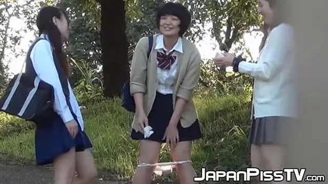 Curious eye watches naughty😈 Japanese students urinate in open space