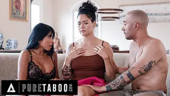 Cuộc xâm lược nhà của mẹ Gangbang: Bạn thân nhất của chồng chịch mông của Dana Vespoli🍑 bằng cổ họng của Ember