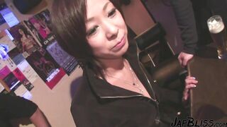 Stepsister from Osaka in an FMM threesome 